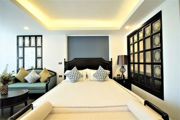 Boutique Queen Room