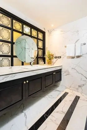 Boutique Queen Room