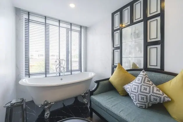 Boutique Queen Room