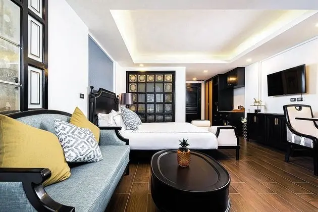 Boutique Queen Room