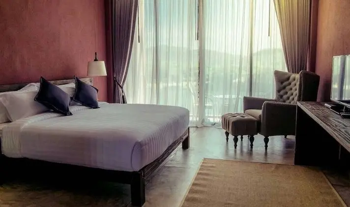 Deluxe River View Room with Bathtub