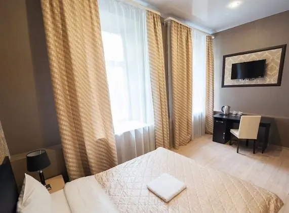 Comfort Tek Büyük Yataklı Oda
