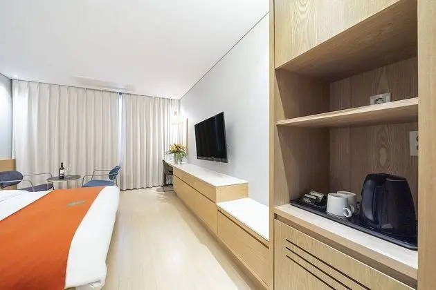 Deluxe Tek Büyük Yataklı Oda