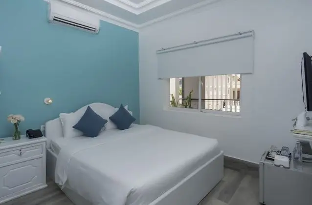 Deluxe Tek Büyük Yataklı Oda, 1 En Büyük (King) Boy Yatak, Sigara İçilmez, Havuz Manzaralı