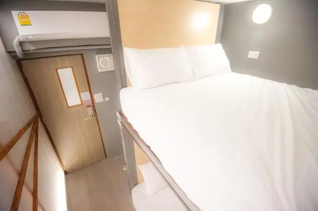 Yatakhanede Yatak Female Room