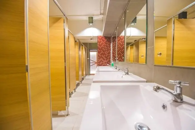 Yatakhanede Yatak With Shared Bathroom