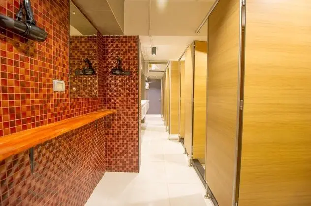 Yatakhanede Yatak With Shared Bathroom