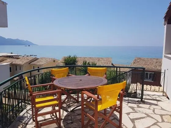Ev, 2 Yatak Odası, Sigara İçilebilir, Teras