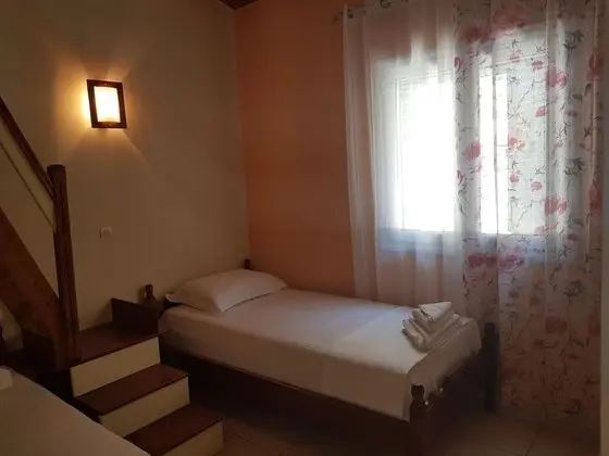 Ev, 2 Yatak Odası, Sigara İçilebilir, Teras