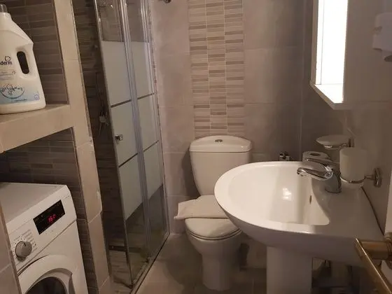 Ev, 2 Yatak Odası, Sigara İçilebilir, Teras