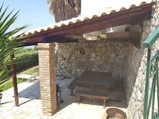 Ev, 2 Yatak Odası, Sigara İçilebilir, Teras