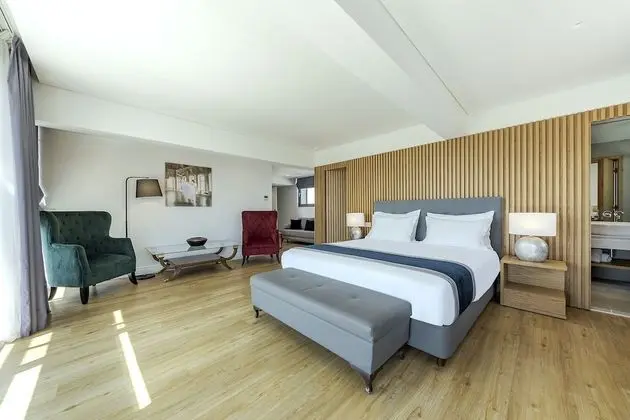 Penthouse Suite, Sea View and Jacuzzi