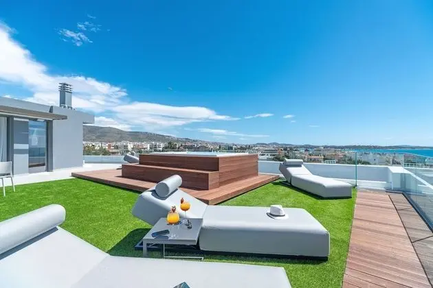 Penthouse Suite, Sea View and Jacuzzi