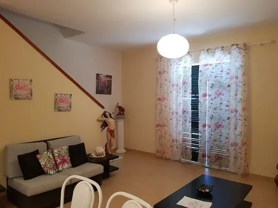 Ev, 2 Yatak Odası, Sigara İçilebilir, Balkon