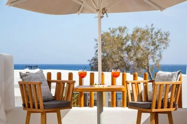 Süit, Teras, Kısmi Deniz Manzaralı