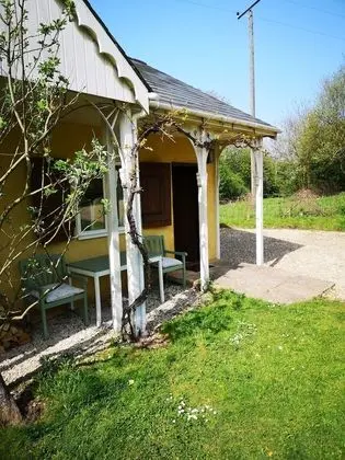 Kır Evi, Küçük Mutfak, Bahçeli