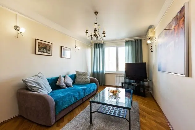 Family Apart Daire, 1 En Büyük (King) Boy Yatak ve Çekyat, Sigara İçilmez, Şehir Manzaralı