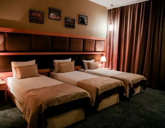 Deluxe Üç Kişilik Oda, Birden Çok Yatak