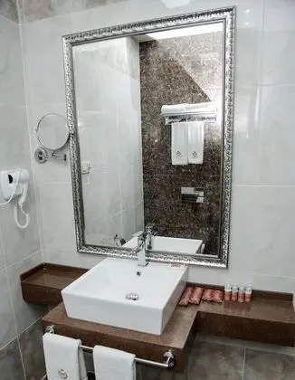 Deluxe Üç Kişilik Oda, Birden Çok Yatak