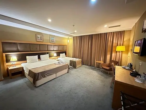 Deluxe Üç Kişilik Oda, Birden Çok Yatak