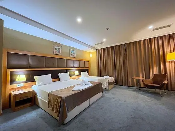 Deluxe Üç Kişilik Oda, Birden Çok Yatak