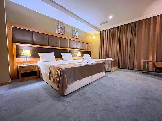 Deluxe Üç Kişilik Oda, Birden Çok Yatak