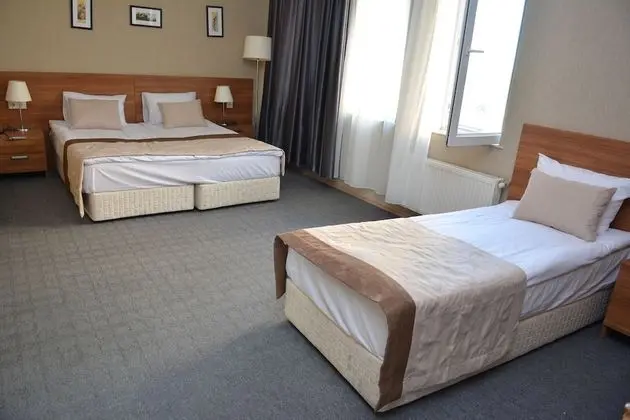 Deluxe Üç Kişilik Oda