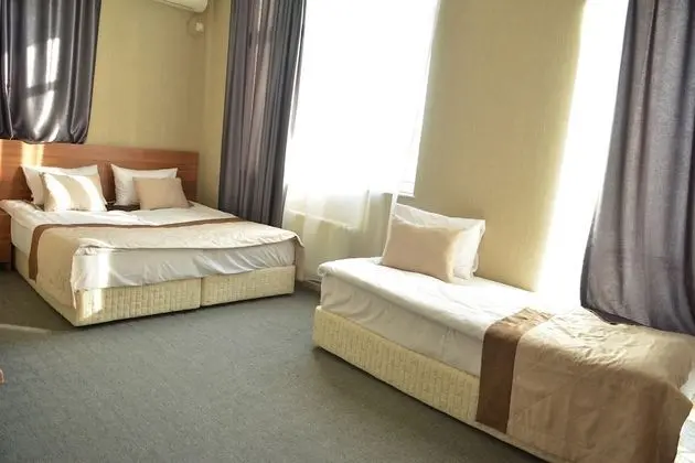Deluxe Üç Kişilik Oda