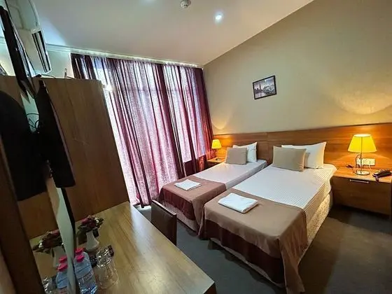 Deluxe Üç Kişilik Oda