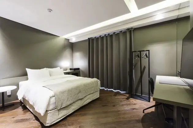 Deluxe Tek Büyük Yataklı Oda