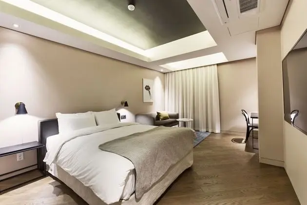 Deluxe Tek Büyük Yataklı Oda