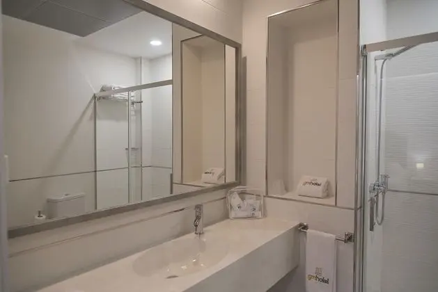 Tek Büyük Yataklı Oda (Exterior)