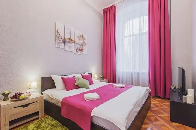 Apart Daire, Birden Çok Yatak, Sigara İçilmez, Şehir Manzaralı