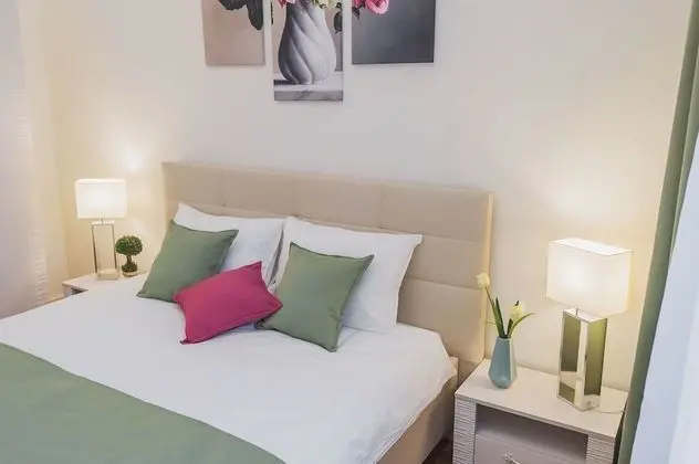 Apart Daire, Birden Çok Yatak, Sigara İçilmez, Şehir Manzaralı