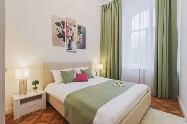 Apart Daire, Birden Çok Yatak, Sigara İçilmez, Şehir Manzaralı