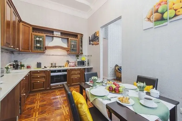 Apart Daire, Birden Çok Yatak, Sigara İçilmez, Şehir Manzaralı