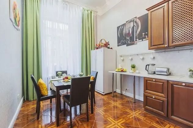 Apart Daire, Birden Çok Yatak, Sigara İçilmez, Şehir Manzaralı