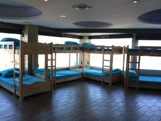 Ortak Ranzalı Oda, Sadece erkekler için (18 persons)