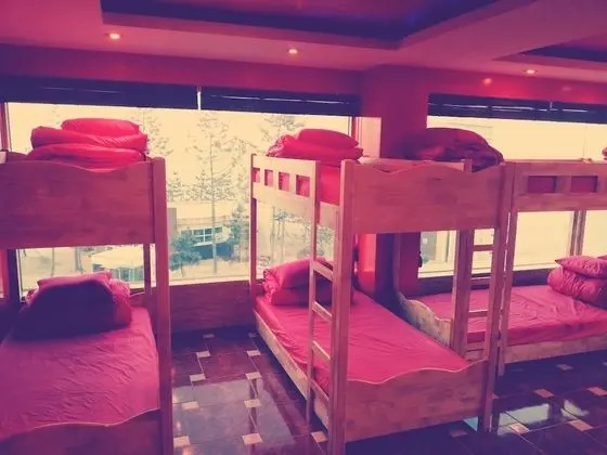 Ortak Ranzalı Oda, Sadece kadınlar için (18 persons)