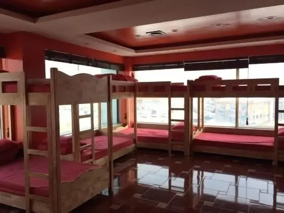 Ortak Ranzalı Oda, Sadece kadınlar için (18 persons)