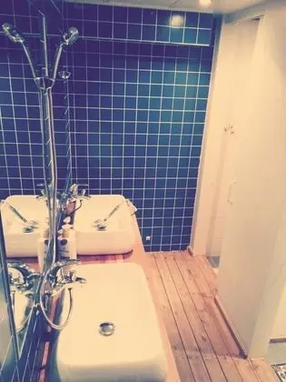 Ortak Ranzalı Oda, Sadece kadınlar için (18 persons)