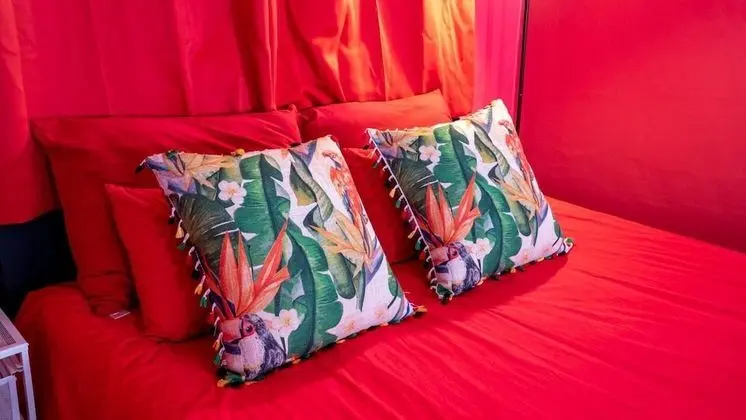 Tek Büyük Yataklı Oda