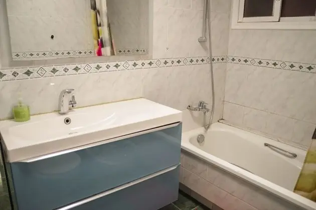 Tek Büyük Yataklı Oda, Ortak Banyo