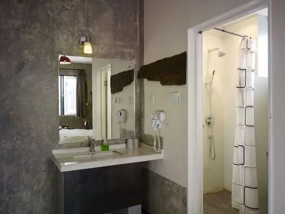 Comfort Tek Büyük veya İki Ayrı Yataklı Oda