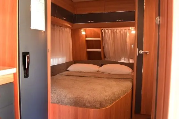 Standard Karavan, 1 Yatak Odası, Göl Manzaralı