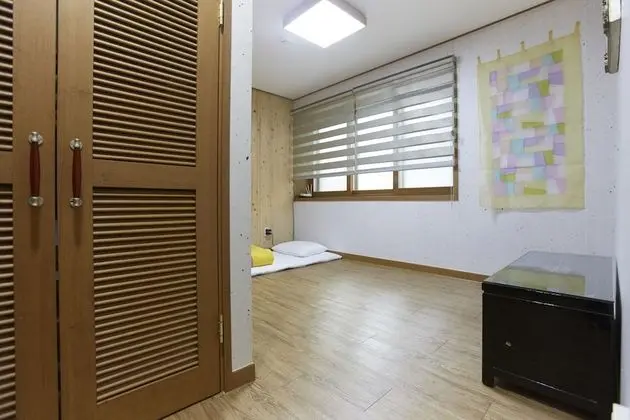 Korean Style Quad Room with Private Shower Booth and Toilet (Free Korean Style Breakfast)