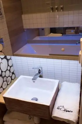 Comfort Apart Daire, 2 Yatak Odası, Tepe Manzaralı, Yamaçta