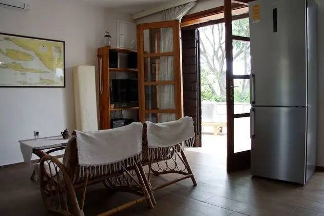 Ev (Goa - 150 m from sea - H(4+2))