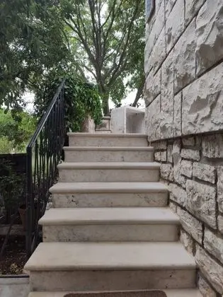 Ev (Goa - 150 m from sea - H(4+2))