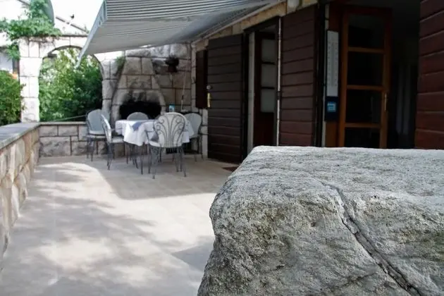 Ev (Goa - 150 m from sea - H(4+2))